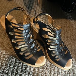 Jambu cork heels with black leather